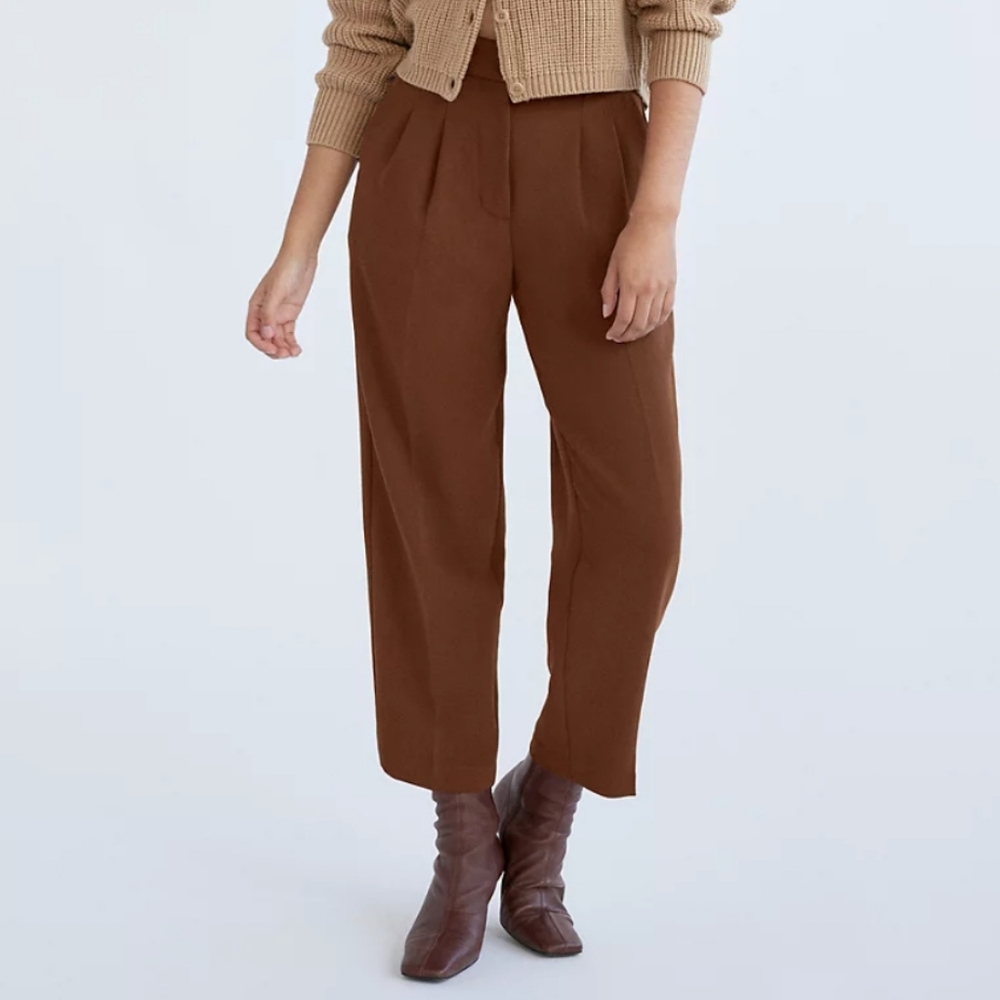 Aritzia Carrot Pant